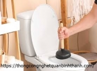 Bồn cầu không thoát hơi nguyên nhân và cách xử lý triệt để