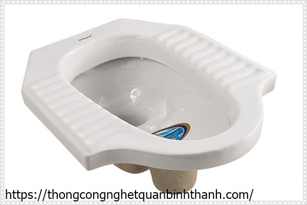 th&ocirc;ng bồn cầu bệt bị tắc hiệu quả