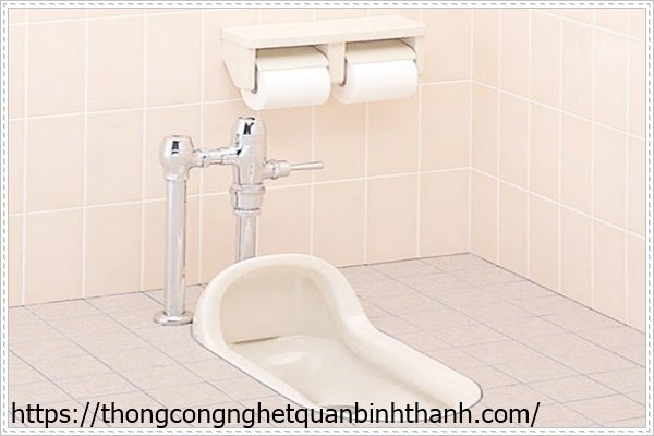 Th&ocirc;ng bồn cầu ngồi xổm nhanh ch&oacute;ng