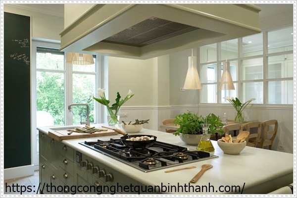 giữ nhà bếp sạch sẽ để diệt gián dưới cống