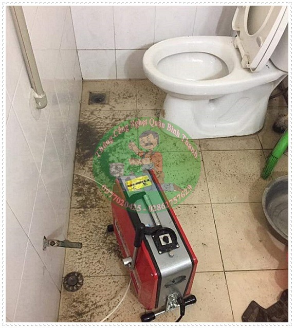 Th&ocirc;ng cống nh&agrave; tắm bị tắc