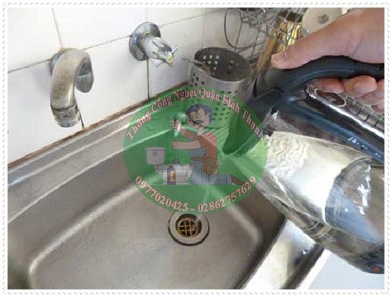 Mẹo th&ocirc;ng nghẹt bồn rửa ch&eacute;n nhanh nhất